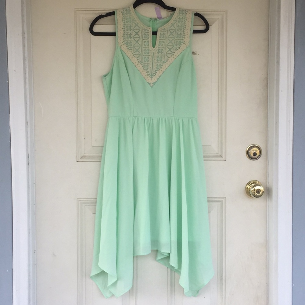 NWT Francesca’s Mint Embroidered Dress
